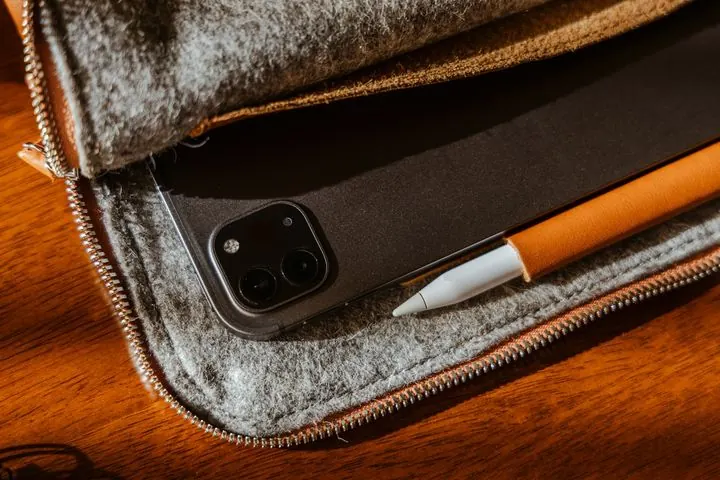 Tablet és toll egy tokban